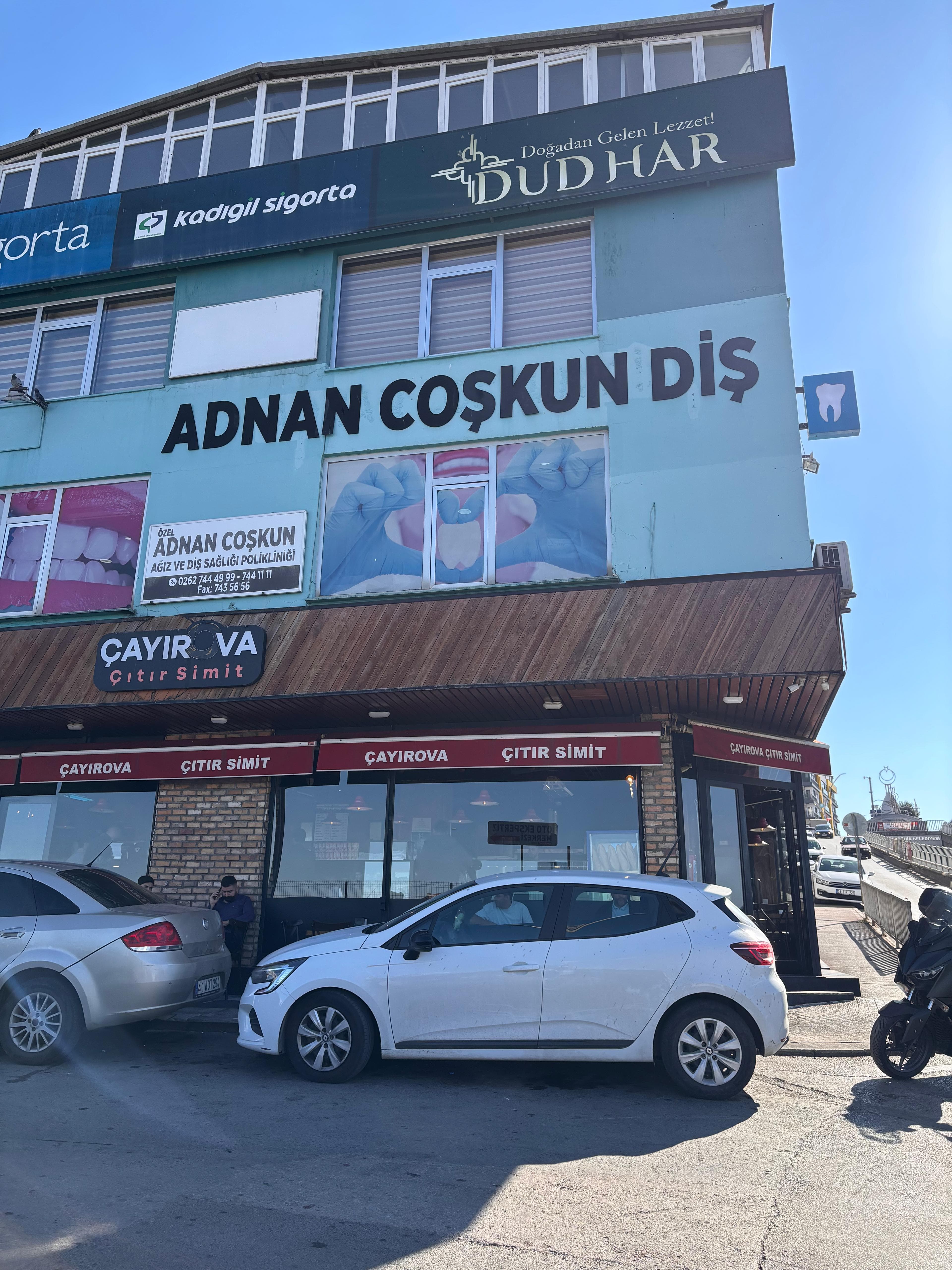 Adnan Coşkun Çayırova Diş Polikliniği